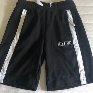 NWT BOYS NIKE PANTS.